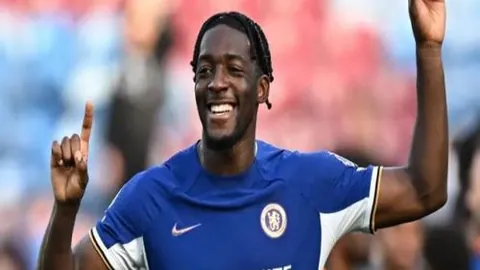 东契奇核心阵容解析：布伦森、欧文、詹姆斯等，热议不断，热度不减